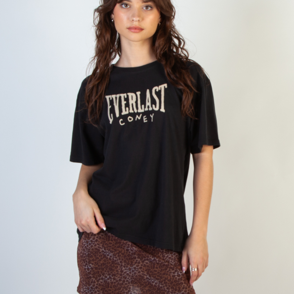 
                      
                        x Everlast Logo Short Sleeve Boyfriend Tee
                      
                    