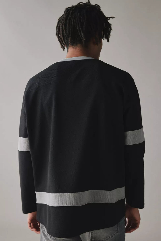 
                      
                        x Everlast Hockey Jersey
                      
                    
