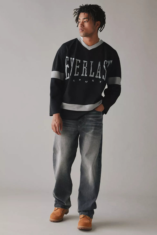 
                      
                        x Everlast Hockey Jersey
                      
                    